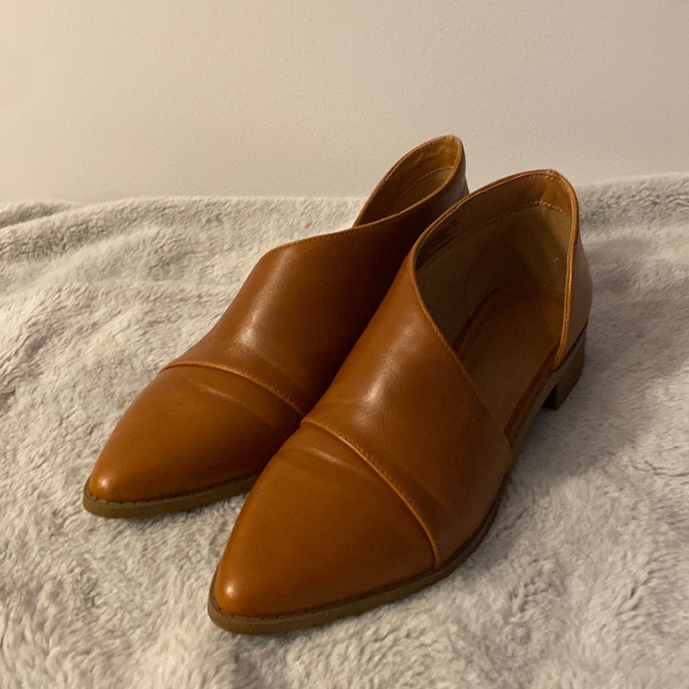 Target Universal Threads booties